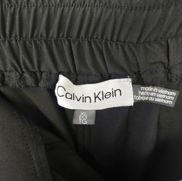 Calvin Klein Mid Rise Slim Tech Stretch Pants Black XL - Picture 4 of 8
